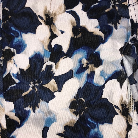 NWOT WHBM blue Floral skinny Jeans 6R - Picture 2 of 7
